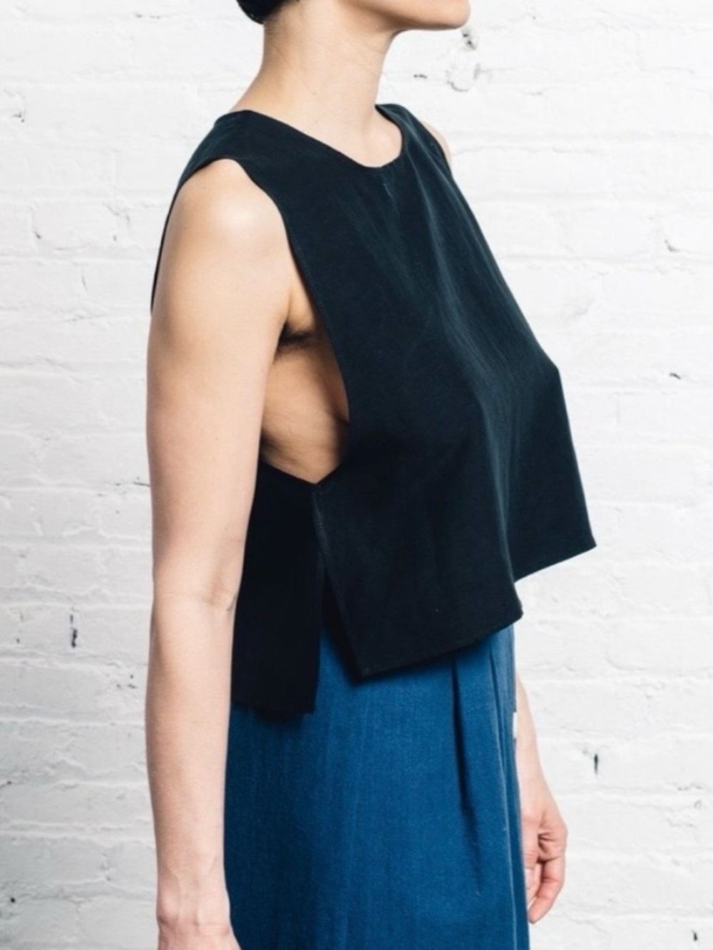 ozma black sleeveless textured boxy side slit silk top